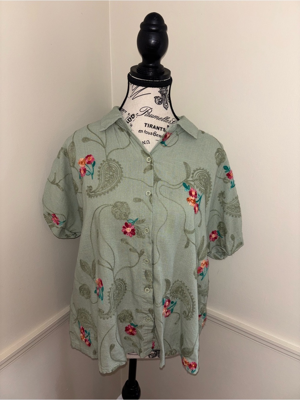 Women's Mint Green Floral Button-Up Shirt